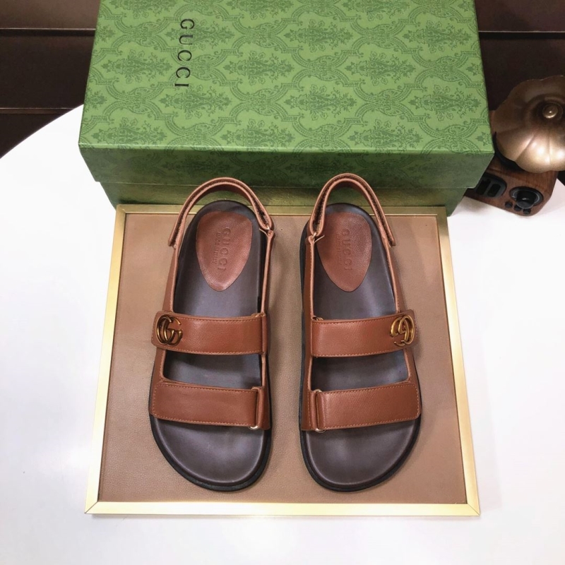 G*u*i sandals